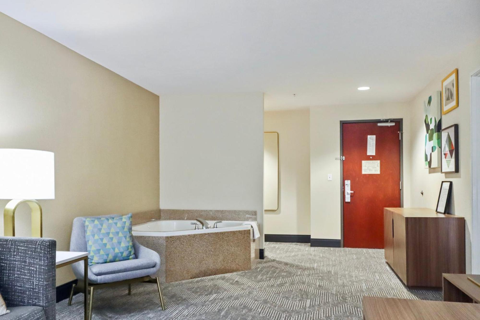 Holiday Inn Quincy By Ihg Exteriér fotografie